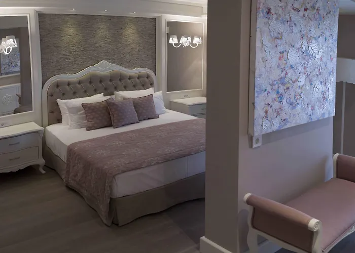 Ena Boutique Hotel & Residences